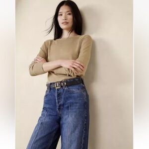 BANANA REPUBLIC LONG-SLEEVE LINEN RAGLAN TEE In Mocha moose preppy academia